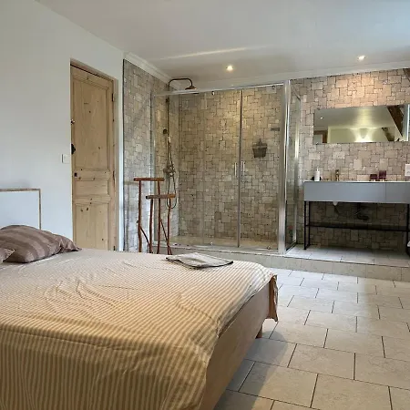 Location Saisonniere Jusqu'a 13 Personnes *