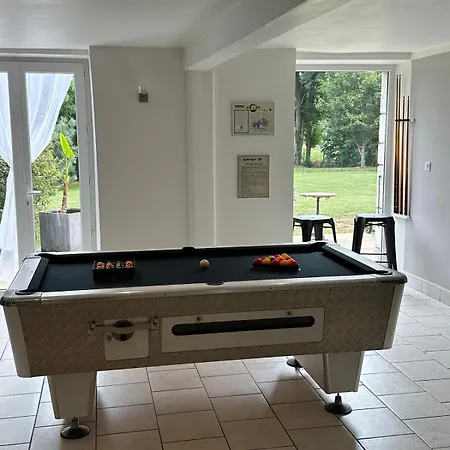 Location Saisonniere Jusqu'a 13 Personnes *