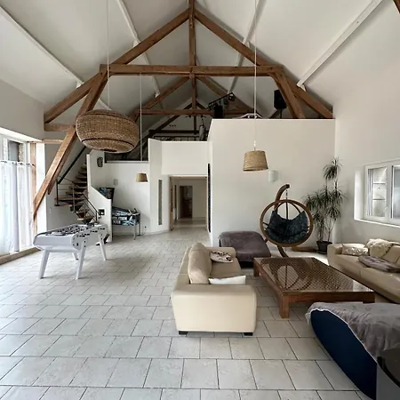 Location Saisonniere Jusqu'a 13 Personnes Villa Compolibat