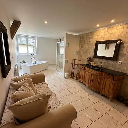 Location Saisonniere Jusqu'a 13 Personnes Villa Compolibat