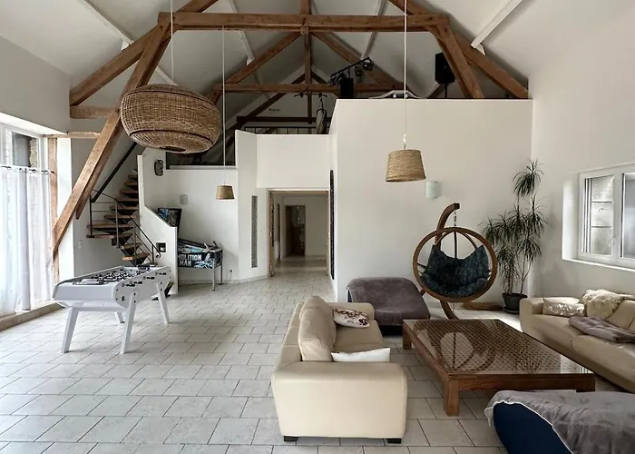 Location Saisonniere Jusqu'a 13 Personnes Villa Compolibat